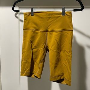 NWOT lululemon biker shorts (Wunder Under) 6” inseam